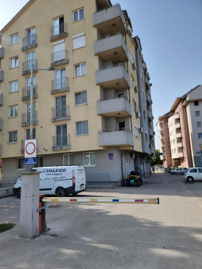 Apartments D&D Požarevac エクステリア 写真